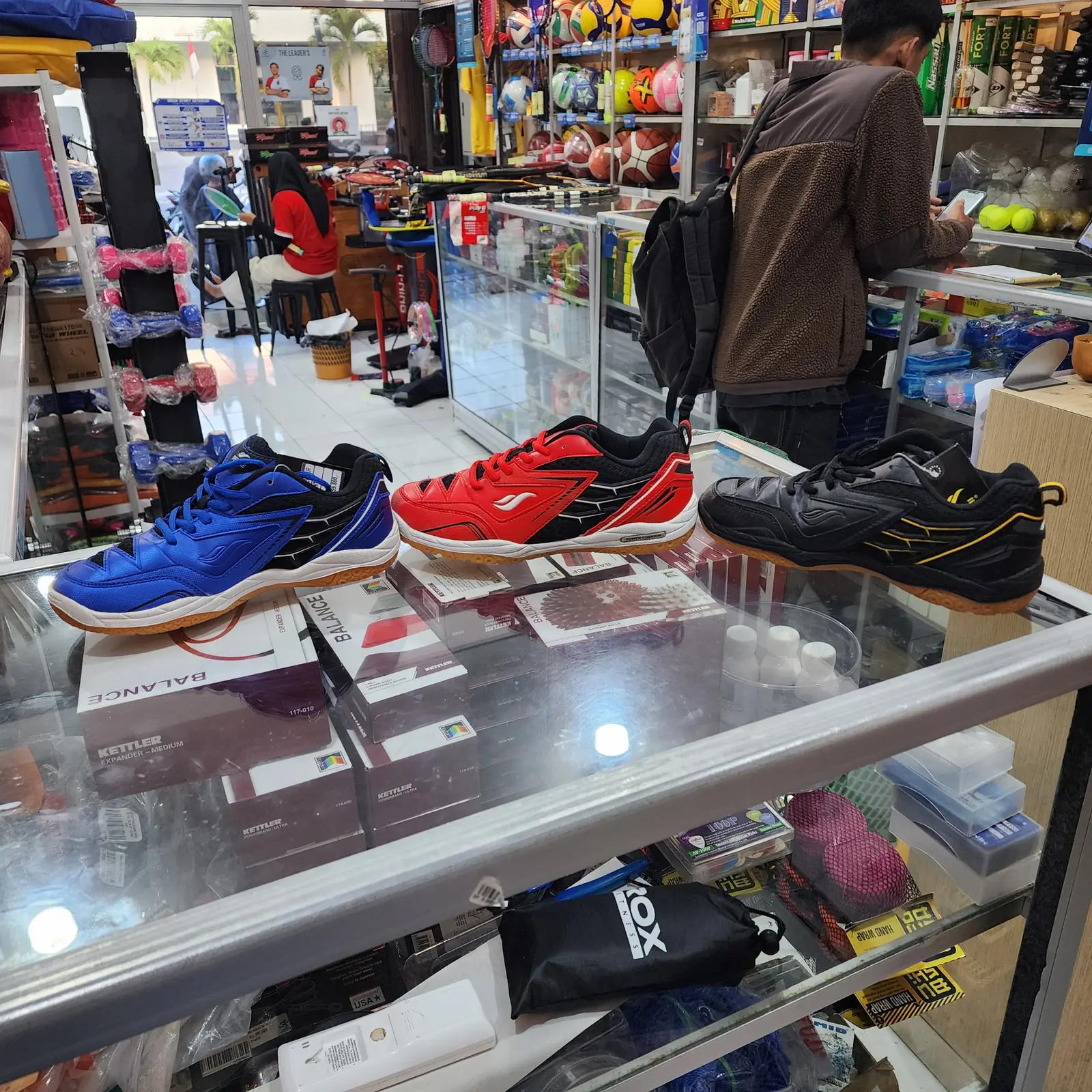 [9.9 Mega] Sepatu Desle Frank Devlin  KHUSUS MEGA SPORTS 2
