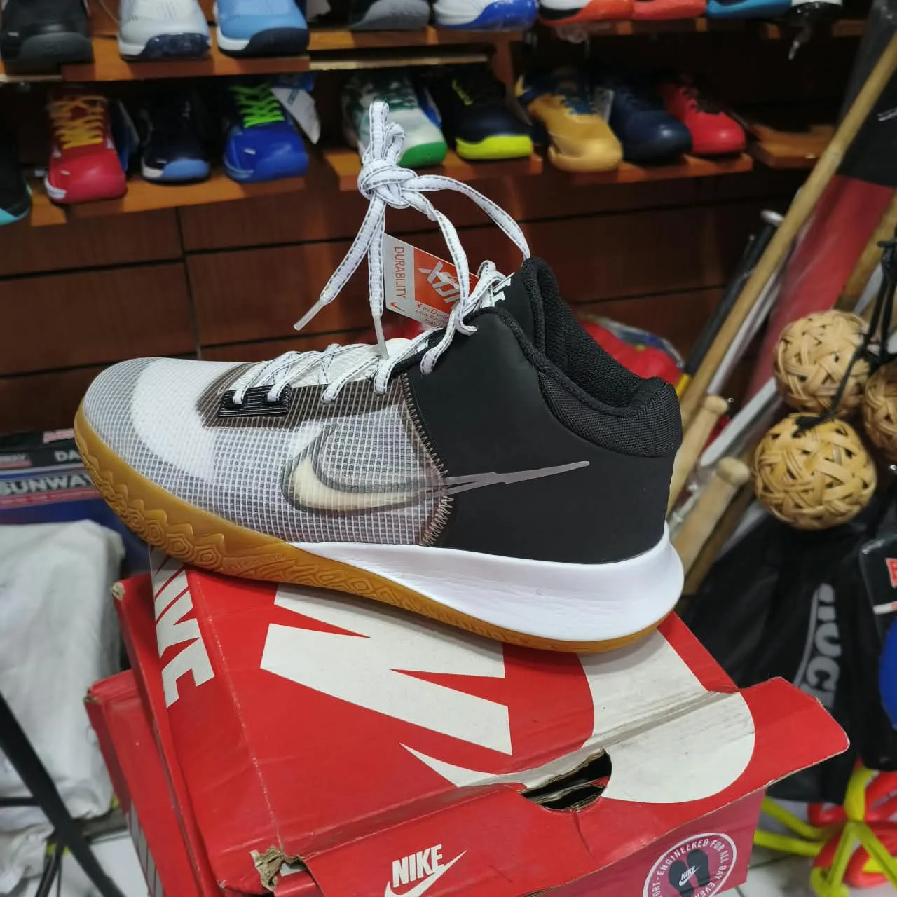 [9.9 Mega] Promo Sepatu Basket Nike Original 2